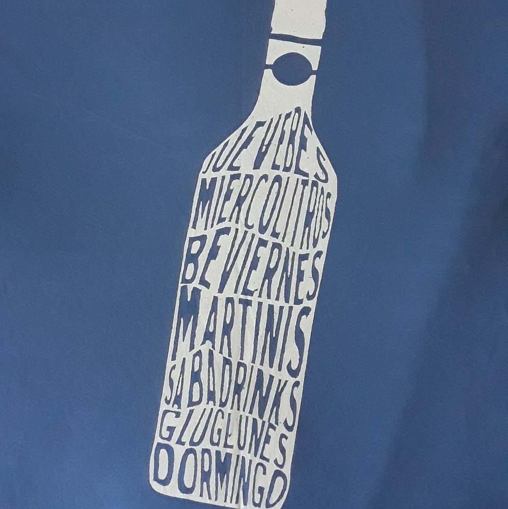 Blue Graphic T shirt V neck Size XL